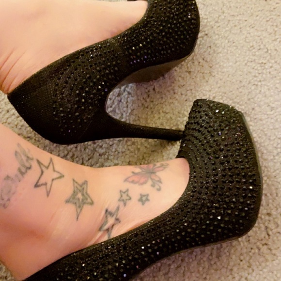 SOLD! -BELLA LUNA Rhinestone Heels 😍 - Picture 6 of 6